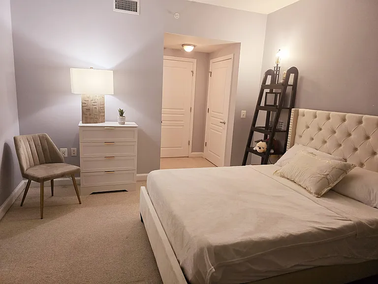 2451 Midtown Ave #16 — Photo 3
