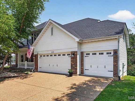 3rd image of 1028 Stone Spring Ct