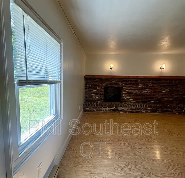 226 Pequot Ave — Photo 6