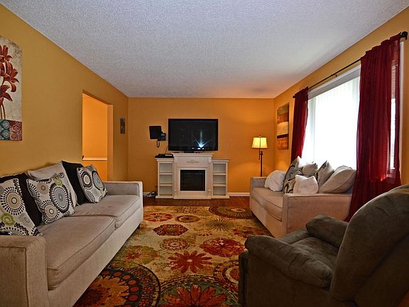 2nd image of 6520 Firethorn Ave