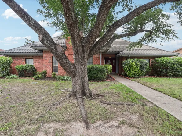 7005 Big Bear Lake Dr, Arlington, TX 76016