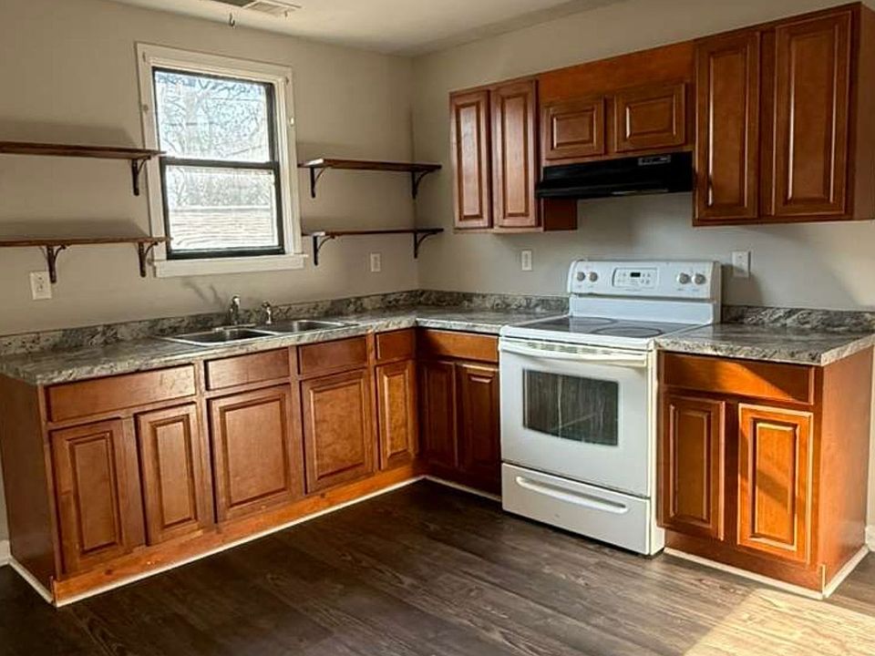 1st image of 273 Brown Pl