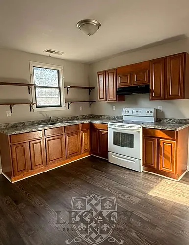 273 Brown Pl Photo 1