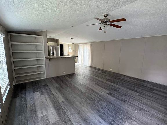 4th image of 7926 Baltzell Dr