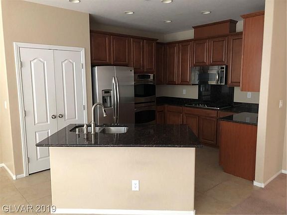 4th image of 5531 Pinecroft Dr