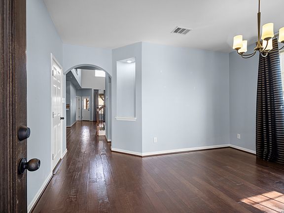 4th image of 245 Razzmatazz Trail