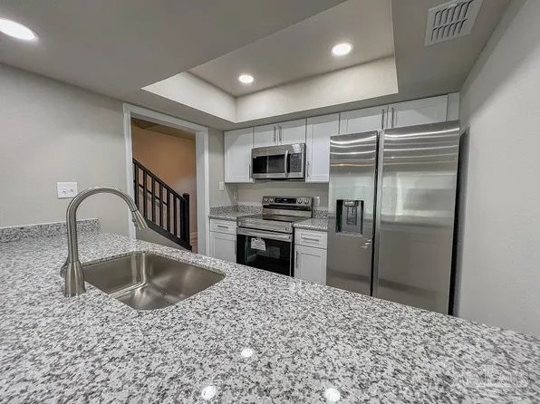 8406 Williamsburg Cir, Pensacola, FL 32514