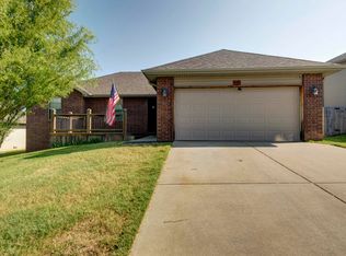 4376 N Katrina Ave, Springfield, MO 65803