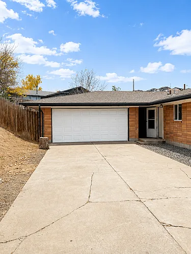 606 Anchor Pl Photo 1