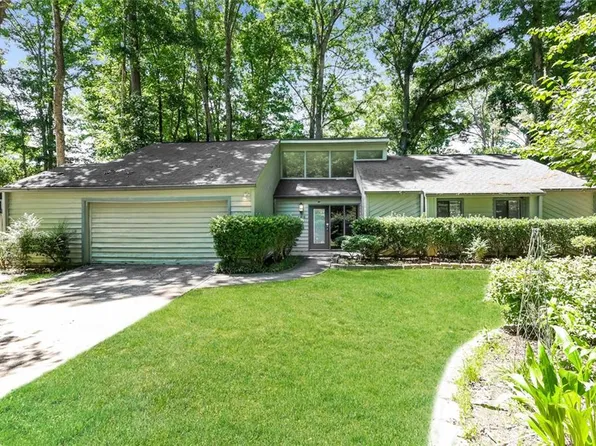 106 Pat Mell Dr, Peachtree City, GA 30269