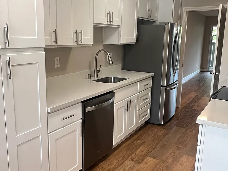 Country Sharon Apartments — Photo 23