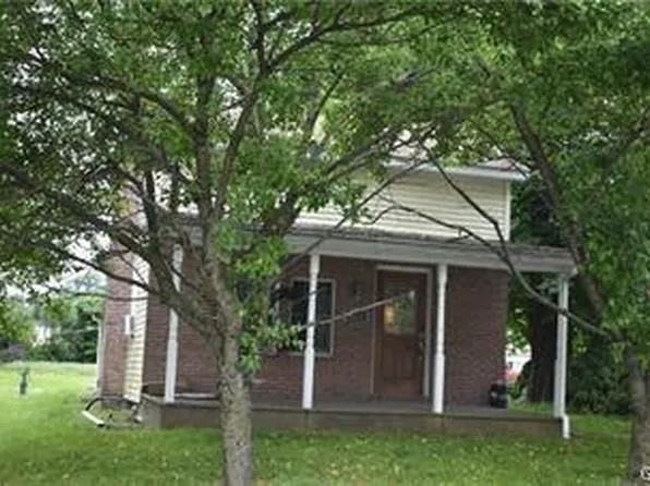 2125 N Delaware Dr, Mount Bethel, PA 18343