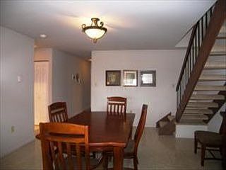 3rd image of 142 Oak Knoll Cir