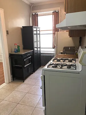 Rented by Alexiou Realty | media 24