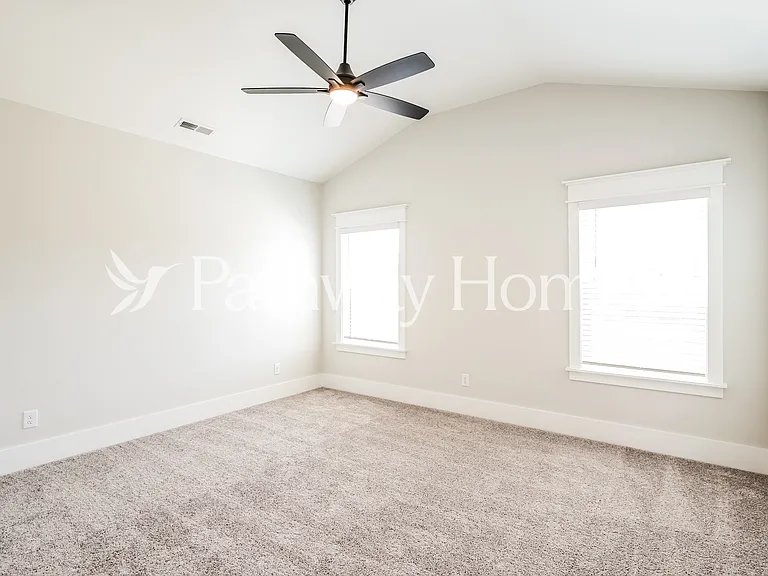 613 Silver Trce — Photo 13