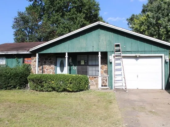 1610 N Lowe St, Stuttgart, AR 72160