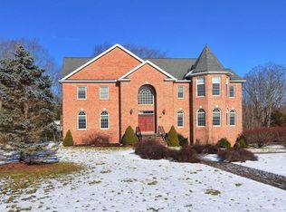 6 Bridle Path, Lynnfield, MA 01940