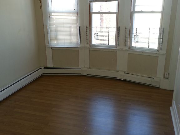 5th image of 378 Avon Ave #3R