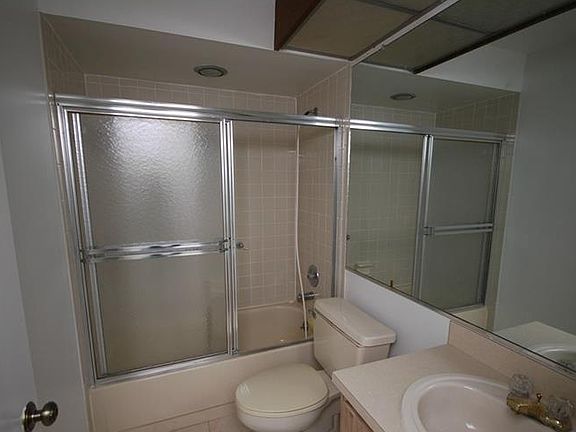 5th image of 9784 Lake Seminole Dr E