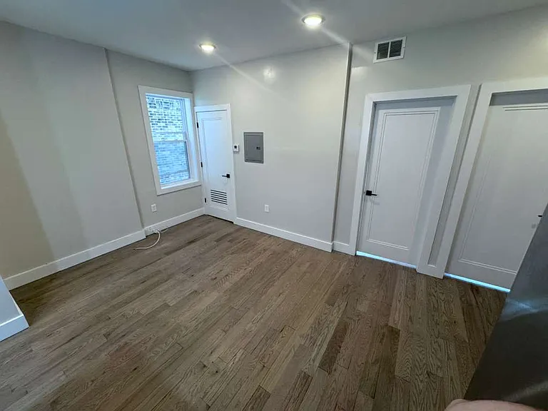 490 Rahway Ave #35 — Photo 2