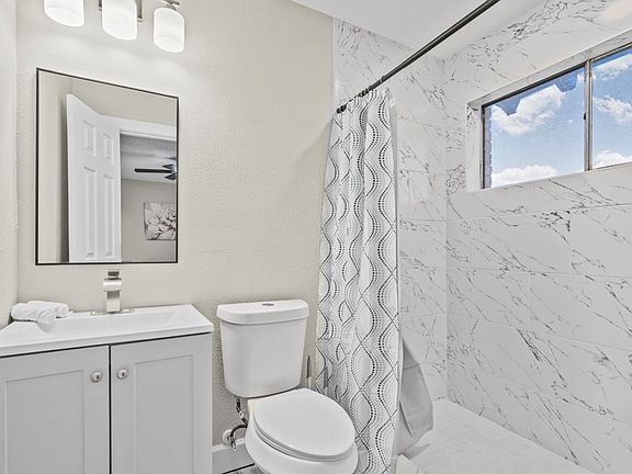 3rd image of 8050 Tavenor Ln #4A