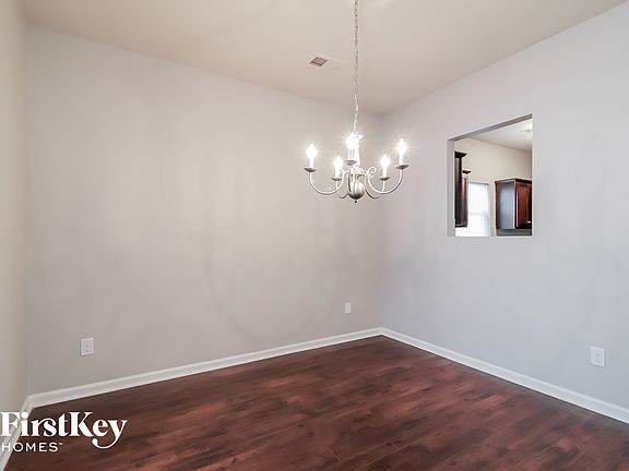 4th image of 181 Daisy Cir