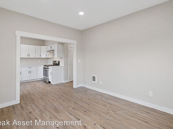 3rd image of 100 N Killingsworth St #9132949