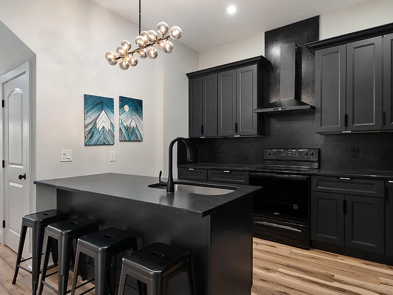 Additional kitchen view