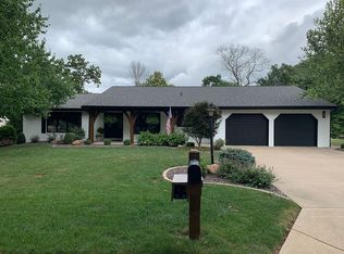 115 Hollands Grove Ln, Washington, IL 61571