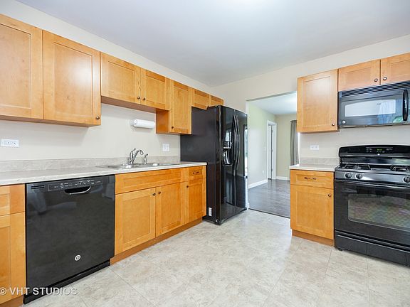 4th image of 36 Siems Dr