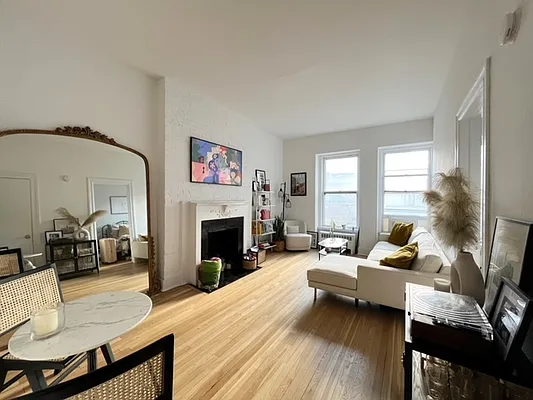 Rented by K & O Realty Associates Inc. | media 27