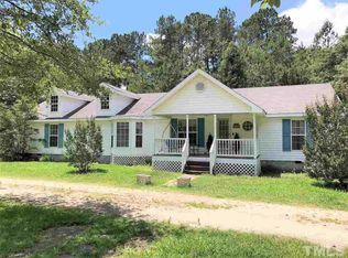 140 Trails End Dr, Selma, NC 27576