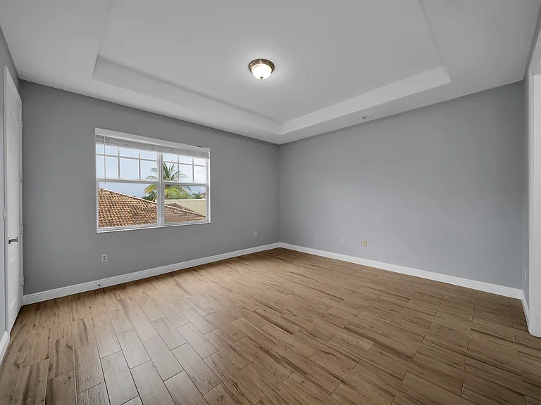 219 N L St #108 — Photo 11