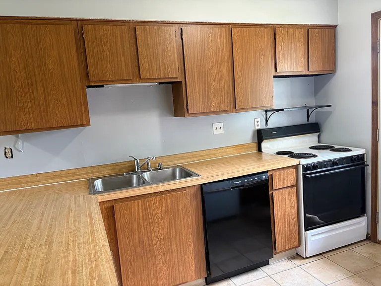 8365 Washington Village Dr #8365 — Photo 2