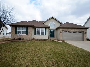 910 Butterfield Cir E, Shorewood, IL 60404