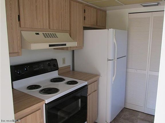 4th image of 200 International Dr APT 610