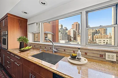 161 East 90th Street #8C in Carnegie Hill, Manhattan | StreetEasy