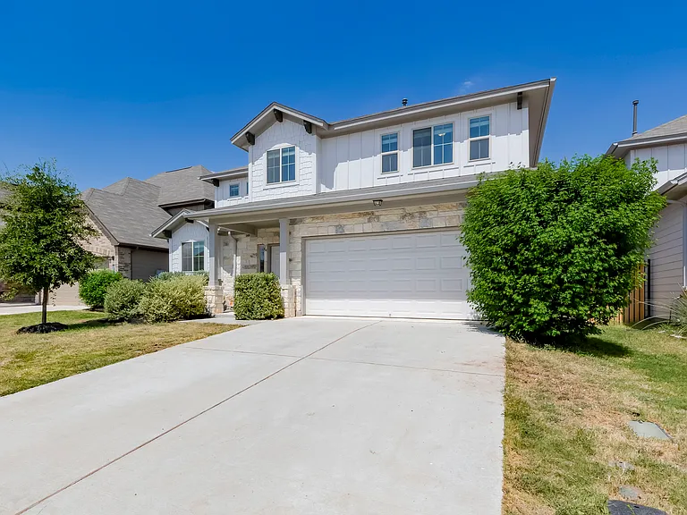 425 Arrowhead Vine St — Photo 2
