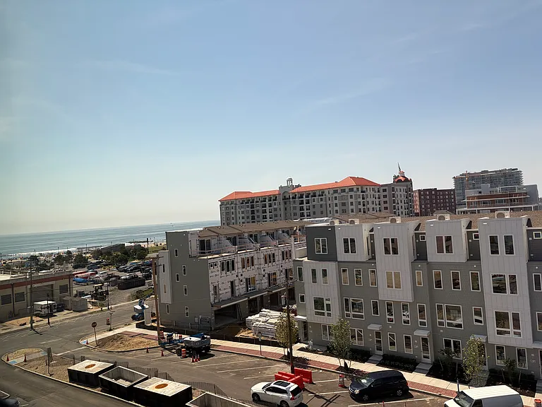 1700 Webb St #5E — Photo 3
