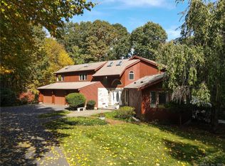 114 Deer Run, Burlington, CT 06013