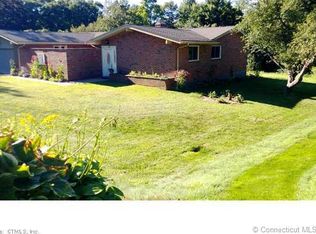 25 Wild Oak Dr, Southington, CT 06489