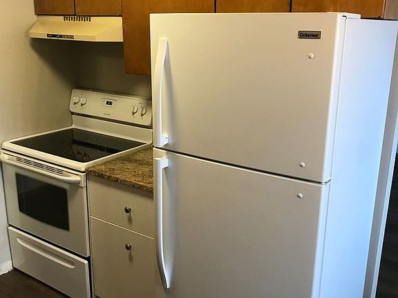 3rd image of 301 W 21st St #6-06