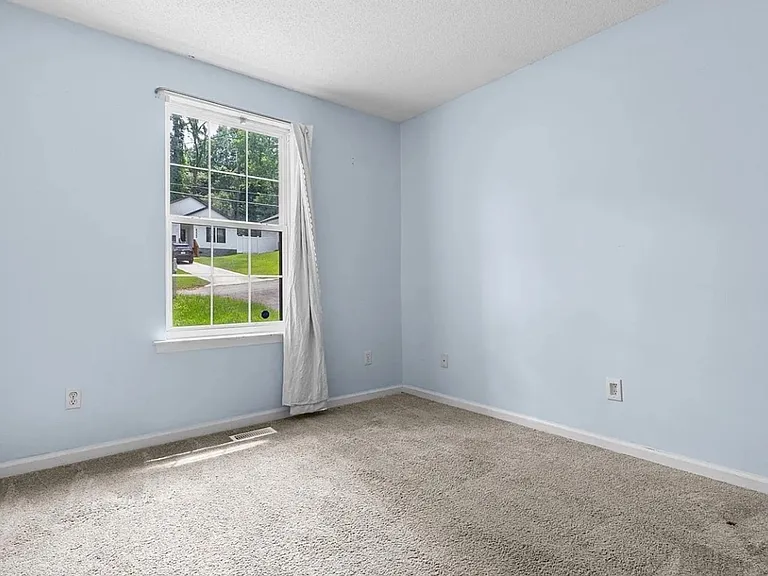 4223 Woodridge Dr — Photo 16