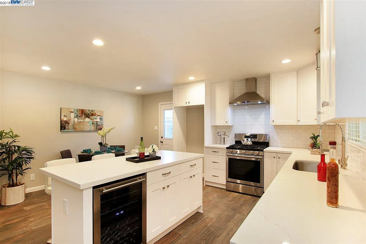 38017 Vallejo St photo 1