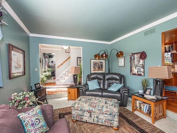5th image of 6107 Severn Pl