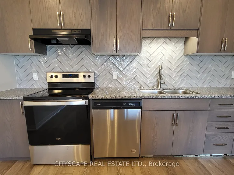 261 Woodbine Ave #C053 — Photo 15