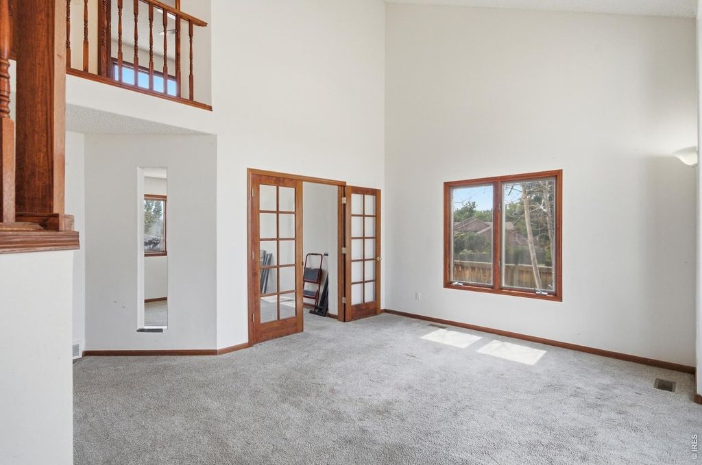 3772 Larkspur Dr