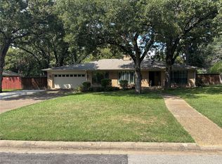 1004 Bryn Mawr St, Corsicana, TX 75110