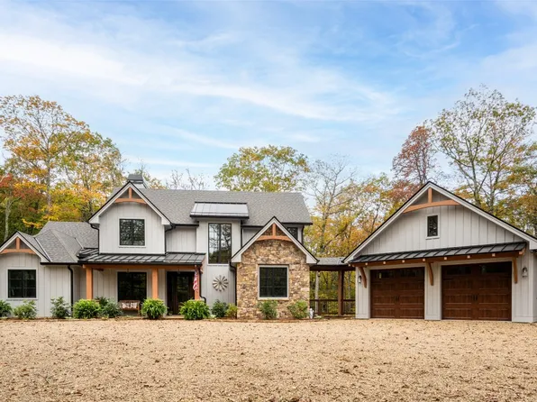1984 New Settlers Way, Glenville, NC 28736