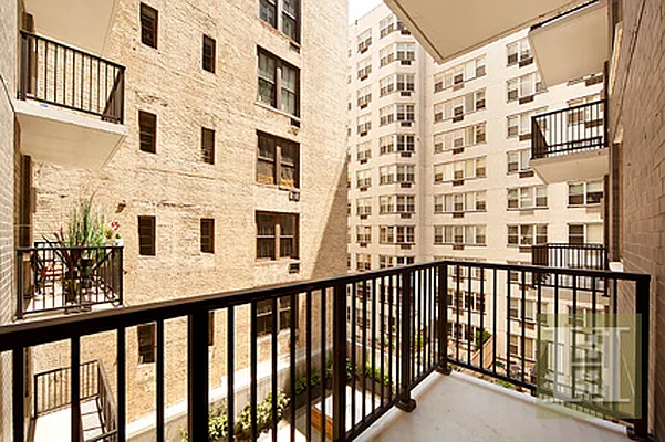 Rented by Halstead Real Estate | media 27